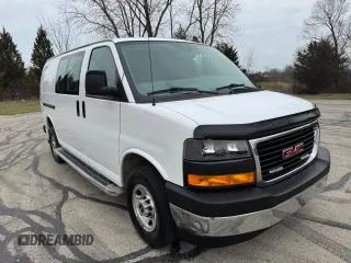 2021 GMC Savana Cargo z VIN 1GTW7AF79M1231754, wystawiony jako Copart lot #56325965 z przebiegiem 42 302 mil mil oraz Tytuł czysty. Historia ofert i sprzedaży dostępna na DreamBid. Obrazek 1.