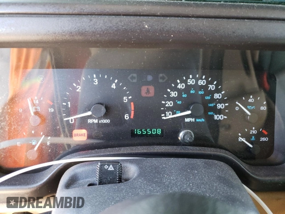 2000 Jeep Wrangler Sahara with VIN 1J4FA59S0YP759138, listed as a Copart auction lot 55329555 with 165,508 mi miles and Clean Title. Bid and sale history available at carsss.com. Image 9.