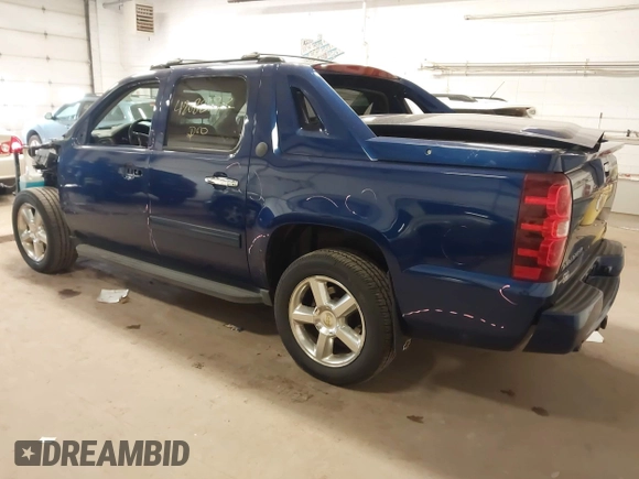 2013 Chevrolet Avalanche LT with VIN 3GNTKFE71DG309629, listed as a IAAI auction lot 42082132 with 139,428 mi miles and . Bid and sale history available at DreamBid. Image 3.