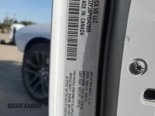 2023 Dodge Challenger R/T Scat Pack z VIN 2C3CDZFJ8PH542866, wystawiony jako Copart lot #56334295 z przebiegiem 23 886 mil mil oraz Szkoda całkowita • Salvage title. Historia ofert i sprzedaży dostępna na DreamBid. Obrazek 12.
