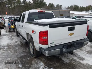 2010 Chevrolet Silverado 1500 LT with VIN 3GCRKSE32AG259148, listed as a IAAI auction lot 41518065 with 97,611 mi miles and . Bid and sale history available at DreamBid. Image 3.