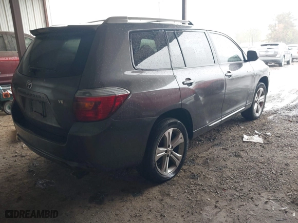 2008 Toyota Highlander Sport with VIN JTEDS43A882041821, listed as a IAAI auction lot 41981082 with 252,993 mi miles. Bid and sale history available at carsss.com. Image 4.