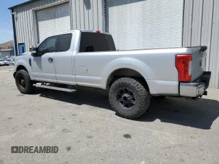 2017 Ford F-250 XL z VIN 1FT7X2AT7HEC55158, wystawiony jako Copart lot #59394225 z przebiegiem 256 564 mil mil oraz Szkoda całkowita • Salvage title. Historia ofert i sprzedaży dostępna na DreamBid. Obrazek 2.