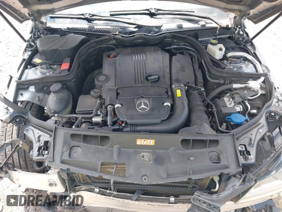 2013 Mercedes-Benz C 250 с VIN WDDGJ4HB3DF944912, выставлен на аукционе IAAI как лот 42411650 с пробегом 91 362 миль миль и . История ставок и продаж доступна на DreamBid. Изображение 10.
