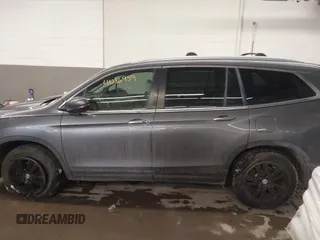 2016 Honda Pilot EX-L with VIN 5FNYF6H75GB104064, listed as a IAAI auction lot 41286959 with 106,263 mi miles. Bid and sale history available at carsss.com. Image 15.