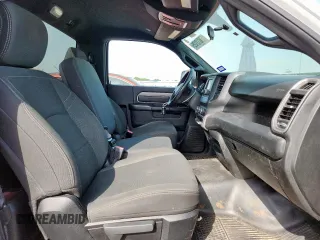 2021 Ram 2500 Tradesman z VIN 3C6MR4AJ6MG554142, wystawiony jako Copart lot #65013125 z przebiegiem 117 905 mil mil oraz Czysty tytuł • Clean title. Historia ofert i sprzedaży dostępna na DreamBid. Obrazek 10.