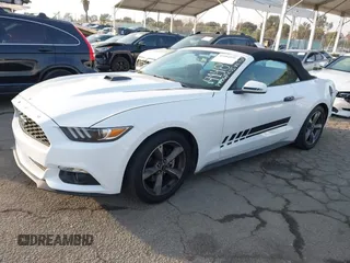 2016 Ford Mustang V6 z VIN 1FATP8EMXG5243434, wystawiony jako IAAI lot #41484039 z przebiegiem 131 032 mil mil oraz . Historia ofert i sprzedaży dostępna na DreamBid. Obrazek 2.