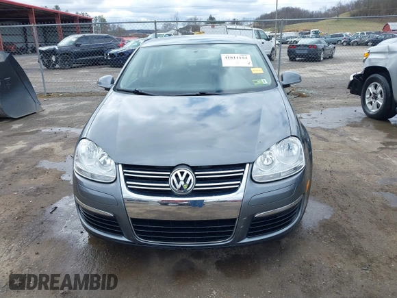 2010 Volkswagen Jetta SE with VIN 3VWRZ7AJ5AM162053, listed as a IAAI auction lot 41811153 with 141,988 mi miles and . Bid and sale history available at DreamBid. Image 12.