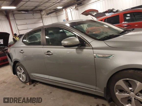 2016 Kia Optima z VIN KNAGM4AD2G5093416, wystawiony jako IAAI lot #41669462 z przebiegiem 104 108 mil mil oraz . Historia ofert i sprzedaży dostępna na DreamBid. Obrazek 14.