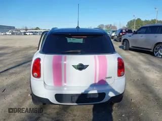 2012 MINI Countryman with VIN WMWZB3C50CWM30524, listed as a IAAI auction lot 41623400 with 194,858 mi miles and . Bid and sale history available at DreamBid. Image 16.