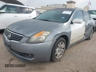 2009 Nissan Altima 2.5 z VIN 1N4AL21E79N424119, wystawiony jako IAAI lot #42278226 z przebiegiem 210 342 mil mil oraz . Historia ofert i sprzedaży dostępna na DreamBid. Obrazek 2.
