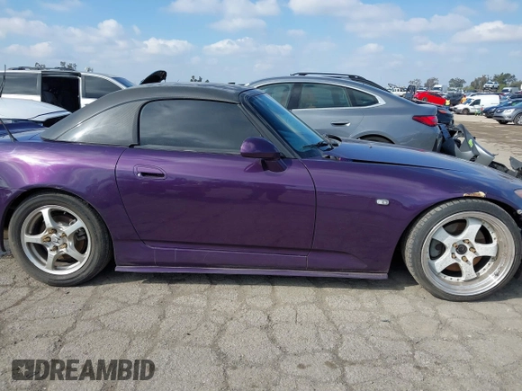 2001 Honda S2000 z VIN JHMAP11411T003513, wystawiony jako IAAI lot #41550216 z przebiegiem 155 595 mil mil oraz . Historia ofert i sprzedaży dostępna na DreamBid. Obrazek 13.