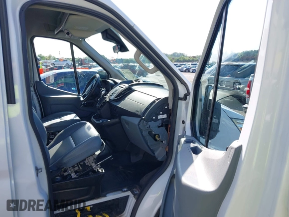 2015 Ford Transit Passenger XL z VIN 1FBAX2CG7FKA75719, wystawiony jako IAAI lot #42135118 z przebiegiem Nie podano mil oraz . Historia ofert i sprzedaży dostępna na DreamBid. Obrazek 5.