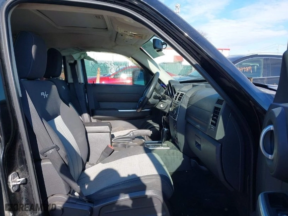 2007 Dodge Nitro R/T with VIN 1D8GU586X7W739538, listed as a IAAI auction lot 41683788 with 211,259 mi miles. Bid and sale history available at carsss.com. Image 5.
