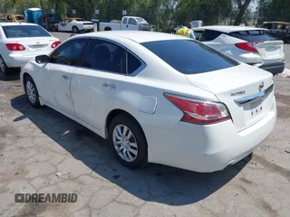 2015 Nissan Altima S with VIN 1N4AL3AP9FC572240, listed as a IAAI auction lot 42137686 with 164,611 mi miles and . Bid and sale history available at DreamBid. Image 3.