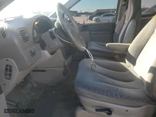 2001 Chrysler Voyager with VIN 1C4GJ25B31B211779, listed as a Copart auction lot 84734614 with 167,857 mi miles and Salvage Title. Bid and sale history available at carsss.com. Image 7.