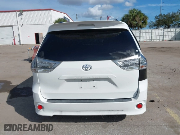 2015 Toyota Sienna SE with VIN 5TDXK3DC4FS678965, listed as a IAAI auction lot 40817635 with 147,027 mi miles. Bid and sale history available at carsss.com. Image 16.