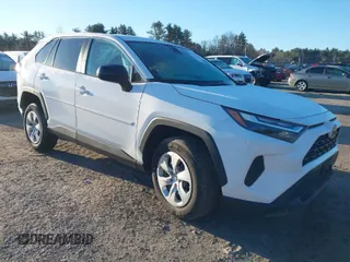 2024 Toyota RAV4 LE with VIN 2T3F1RFV9RC395174, listed as a IAAI auction lot 41740425 with 11,706 mi miles. Bid and sale history available at carsss.com. Image 1.