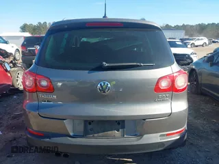 2011 Volkswagen Tiguan SE with VIN WVGBV7AX7BW538690, listed as a IAAI auction lot 41338881 with Not Provided miles and . Bid and sale history available at DreamBid. Image 17.