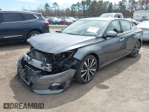 2019 Nissan Altima 2.5 Platinum with VIN 1N4BL4FV1KC104563, listed as a IAAI auction lot 41828774 with 44,006 mi miles. Bid and sale history available at carsss.com. Image 17.
