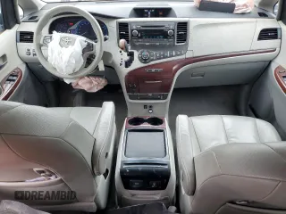 2011 Toyota Sienna XLE AAS с VIN 5TDYK3DC2BS094482, выставлен на аукционе Copart как лот 41777475 с пробегом 183 545 миль миль и Списание • Salvage title. История ставок и продаж доступна на DreamBid. Изображение 8.