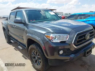 2023 Toyota Tacoma SR5 z VIN 3TMAZ5CN1PM197251, wystawiony jako IAAI lot #42368564 z przebiegiem 46 711 mil mil oraz . Historia ofert i sprzedaży dostępna na DreamBid. Obrazek 1.