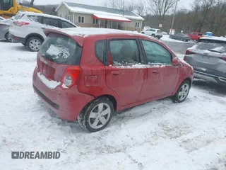 2011 Chevrolet Aveo 2LT z VIN KL1TG6DE8BB122430, wystawiony jako IAAI lot #41248992 z przebiegiem 115 066 mil mil oraz . Historia ofert i sprzedaży dostępna na DreamBid. Obrazek 4.