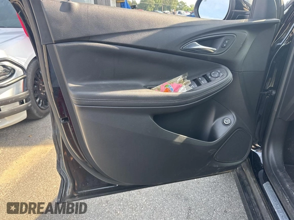 2021 Buick Encore GX Select with VIN KL4MMDS23MB136462, listed as a IAAI auction lot 42729539 with 56,589 mi miles and . Bid and sale history available at DreamBid. Image 18.