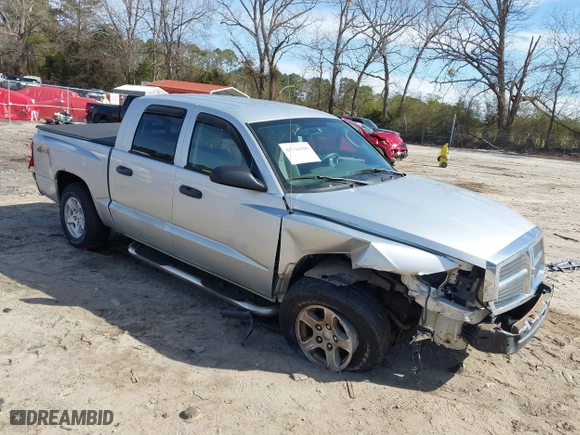2005 Dodge Dakota SLT with VIN 1D7HW48N35S219514, listed as a IAAI auction lot 41744500 with 132,000 mi miles. Bid and sale history available at carsss.com. Image 1.