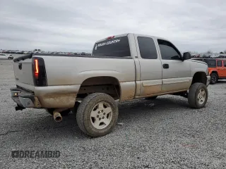 2006 Chevrolet Silverado 1500 LT1 with VIN 1GCEC19T26Z200883, listed as a Copart auction lot 49332275 with 138,120 mi miles and Salvage Title. Bid and sale history available at DreamBid. Image 3.