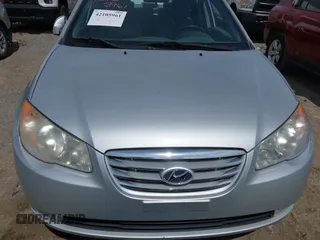2010 Hyundai Elantra GLS z VIN KMHDU4AD5AU008518, wystawiony jako IAAI lot #42105961 z przebiegiem 232 618 mil mil oraz . Historia ofert i sprzedaży dostępna na DreamBid. Obrazek 6.