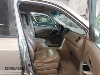 2005 Honda Pilot EX-L with VIN 2HKYF18535H541870, listed as a IAAI auction lot 41354455 with 0 mi miles. Bid and sale history available at carsss.com. Image 5.