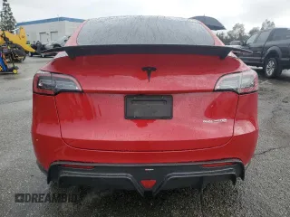 2022 Tesla Model Y Performance с VIN 7SAYGDEF7NF335903, выставлен на аукционе Copart как лот 48883035 с пробегом 73 132 миль миль и Списание • Salvage title. История ставок и продаж доступна на DreamBid. Изображение 6.