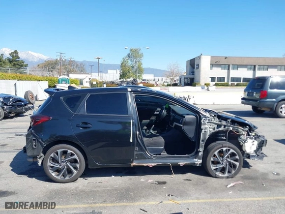 2018 Toyota Corolla iM with VIN JTNKARJE3JJ559330, listed as a IAAI auction lot 41817975 with NaN miles. Bid and sale history available at carsss.com. Image 14.