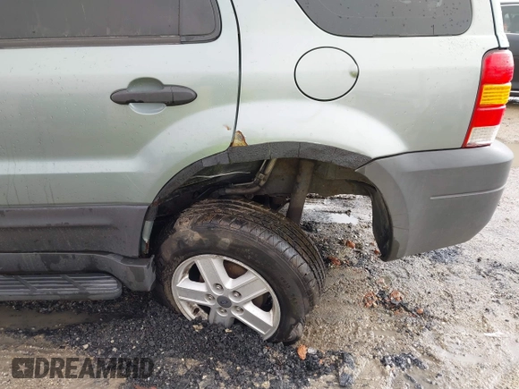 2006 Ford Escape XLS with VIN 1FMCU92Z66KB47109, listed as a IAAI auction lot 41835292 with 137,838 mi miles and . Bid and sale history available at DreamBid. Image 6.