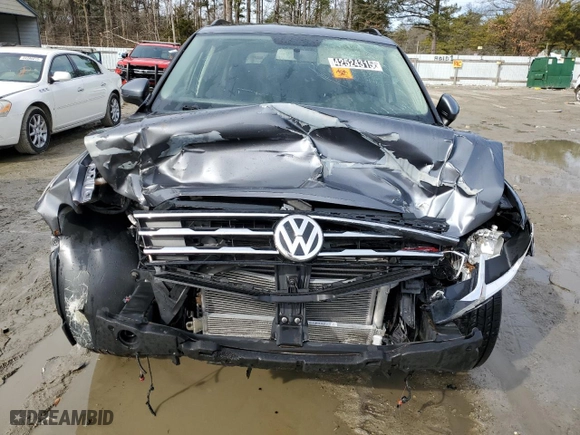2019 Volkswagen Tiguan S with VIN 3VV0B7AX0KM063759, listed as a Copart auction lot 42524315 with 61,031 mi miles and Clean Title. Bid and sale history available at carsss.com. Image 5.