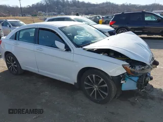 2011 Chrysler 200 S with VIN 1C3BC8FG4BN567678, listed as a IAAI auction lot 41477300 with 182,160 mi miles. Bid and sale history available at carsss.com. Image 1.