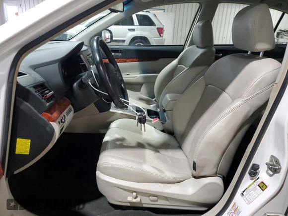 2012 Subaru Legacy Limited z VIN 4S3BMBJ64C3043139, wystawiony jako Copart lot #42909185 z przebiegiem 145 635 mil mil oraz Szkoda całkowita • Salvage title. Historia ofert i sprzedaży dostępna na DreamBid. Obrazek 7.