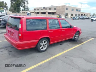2000 Volvo V70 with VIN YV1LW56D1Y2658651, listed as a IAAI auction lot 42817100 with 146,666 mi miles and . Bid and sale history available at DreamBid. Image 4.