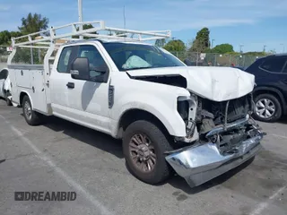 2020 Ford F-250 XL z VIN 1FD7X2A64LED22524, wystawiony jako IAAI lot #41904127 z przebiegiem 65 255 mil mil oraz . Historia ofert i sprzedaży dostępna na DreamBid. Obrazek 1.