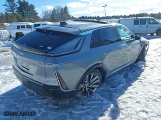 2024 Cadillac LYRIQ Luxury with VIN 1GYKPSRL3RZ122559, listed as a IAAI auction lot 41587457 with 8,408 mi miles. Bid and sale history available at carsss.com. Image 4.