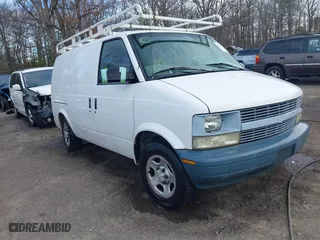 2004 Chevrolet Astro Cargo Van with VIN 1GCDM19X14B113882, listed as a IAAI auction lot 41211183 with 151,716 mi miles. Bid and sale history available at carsss.com. Image 1.