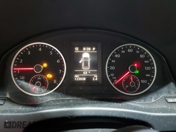 2012 Volkswagen Tiguan SE with VIN WVGBV7AX2CW525234, listed as a Copart auction lot 61307915 with 123,938 mi miles and Clean title. Bid and sale history available at DreamBid. Image 9.