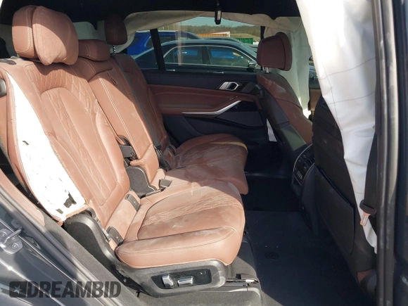 2022 BMW X7 M50i z VIN 5UXCX6C01N9L99140, wystawiony jako IAAI lot #41697545 z przebiegiem 60 972 mil mil oraz . Historia ofert i sprzedaży dostępna na DreamBid. Obrazek 8.