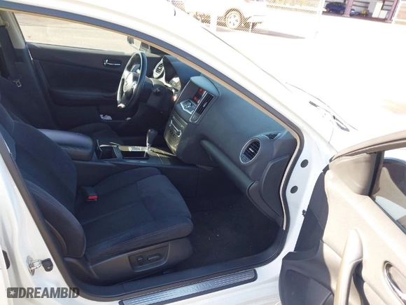 2014 Nissan Maxima 3.5 SV with VIN 1N4AA5AP7EC475084, listed as a IAAI auction lot 41624955 with 112,025 mi miles. Bid and sale history available at carsss.com. Image 5.