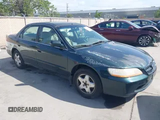 1998 Honda Accord EX z VIN 1HGCG1654WA030513, wystawiony jako IAAI lot #42057213 z przebiegiem 261 897 mil mil oraz . Historia ofert i sprzedaży dostępna na DreamBid. Obrazek 1.