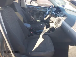 2017 Volkswagen Passat S z VIN 1VWAT7A39HC071640, wystawiony jako IAAI lot #41686081 z przebiegiem 136 638 mil mil oraz . Historia ofert i sprzedaży dostępna na DreamBid. Obrazek 5.