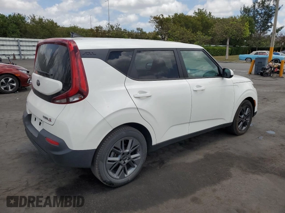 2021 Kia Soul S with VIN KNDJ23AU6M7145722, listed as a Copart auction lot 55242145 with 126,131 mi miles and Clean Title. Bid and sale history available at DreamBid. Image 3.