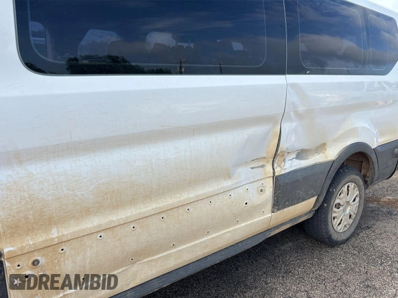 2016 Ford Transit XL z VIN 1FBZX2ZM3GKA39429, wystawiony jako IAAI lot #42789691 z przebiegiem 180 054 mil mil oraz . Historia ofert i sprzedaży dostępna na DreamBid. Obrazek 5.