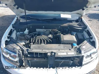 2018 Volkswagen Atlas SEL Premium with VIN 1V2NR2CA5JC571171, listed as a IAAI auction lot 42174807 with 131,690 mi miles and . Bid and sale history available at DreamBid. Image 10.